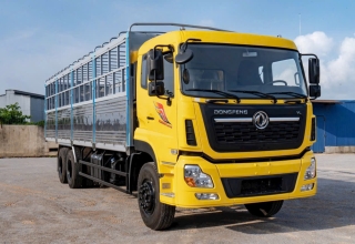 xe thùng dài 9m7 mở sườn 