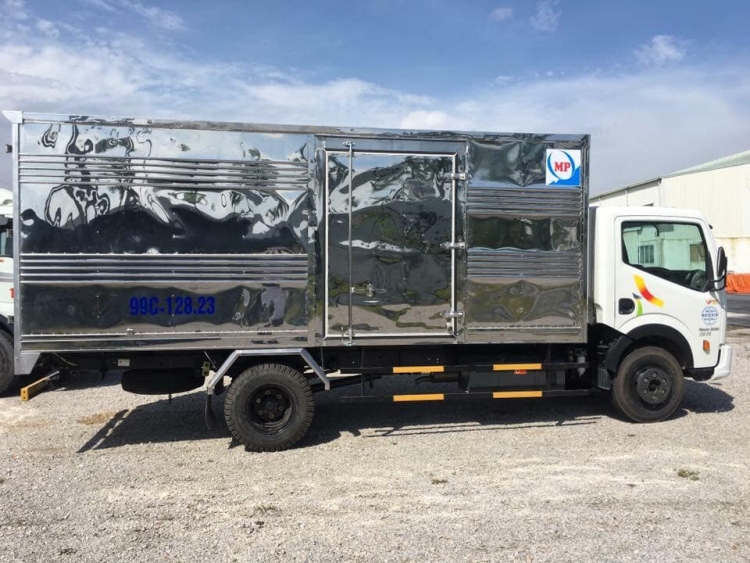 Nhận vận chuyển hàng hóa với xe 3,5T