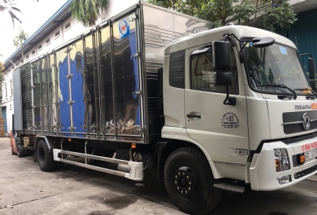 Nhận Vận chuyển hàng hóa với xe 8 tấn thùng kín dài 8m1 